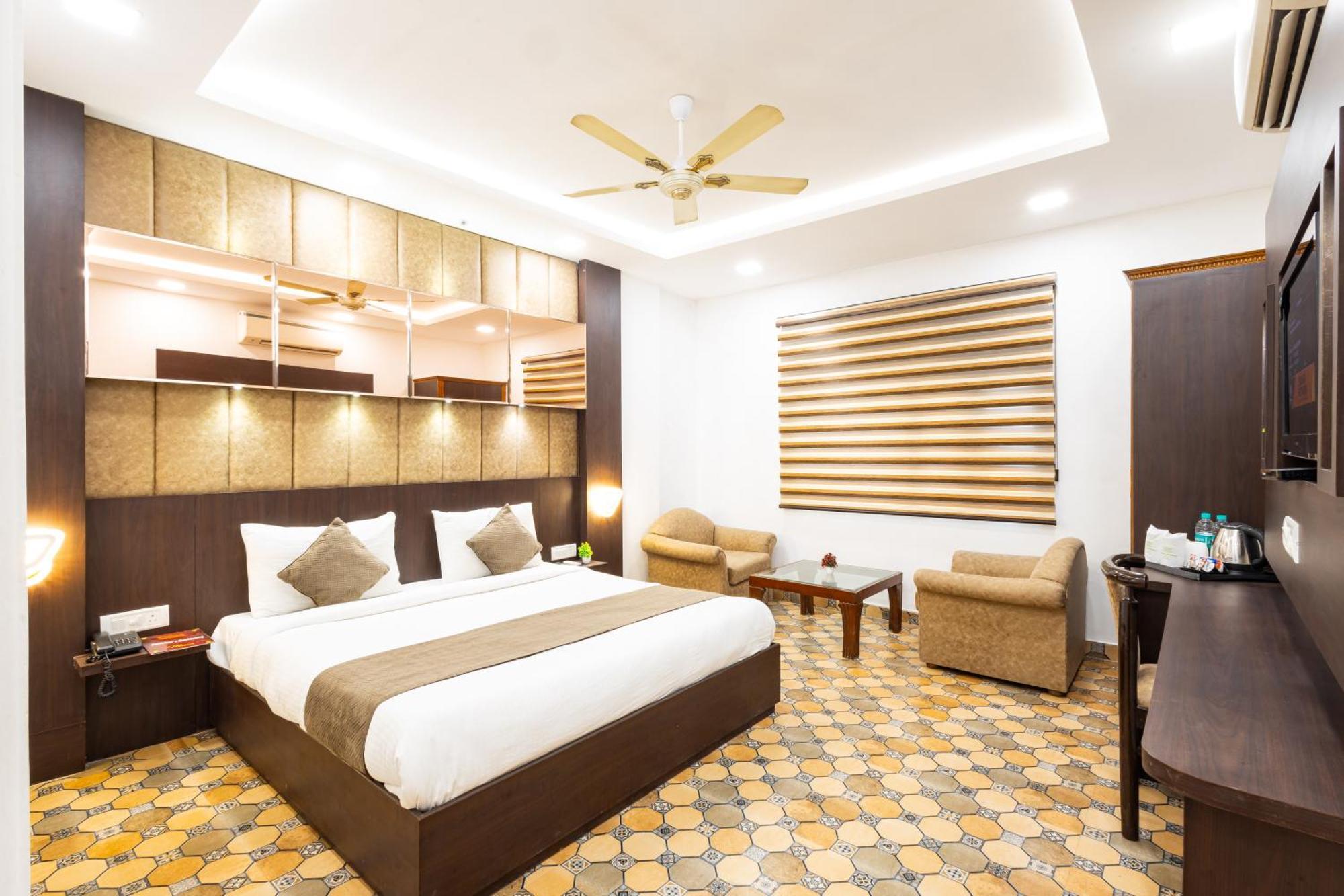 Hotel Panickers Residency - Ajmal Khan Market Near Karol Bagh Metro Delhi  Exterior photo