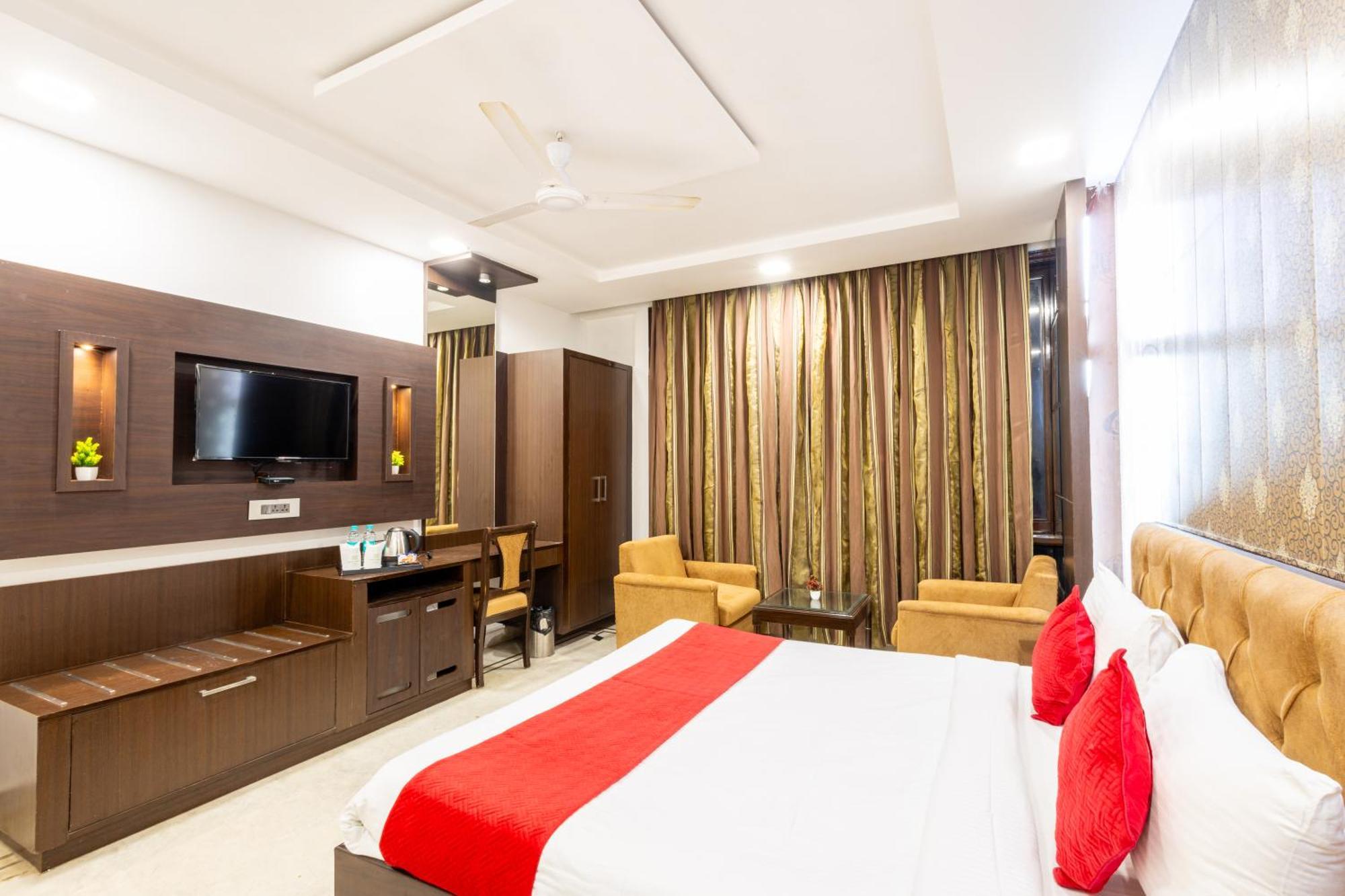Hotel Panickers Residency - Ajmal Khan Market Near Karol Bagh Metro Delhi  Exterior photo